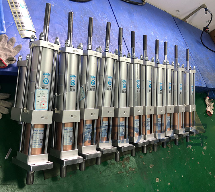 行程可調增壓缸